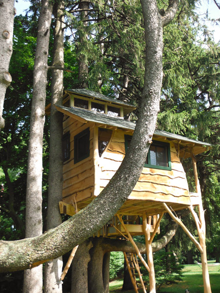 The Jolley Boy’s St. Albans, Vermont custom treehouse by The Treehouse Guys, LLC